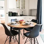 Pinea Z Niesamowitym Widokiem Na Morze Oraz Jacuzzi W Wybranych Apartamentach