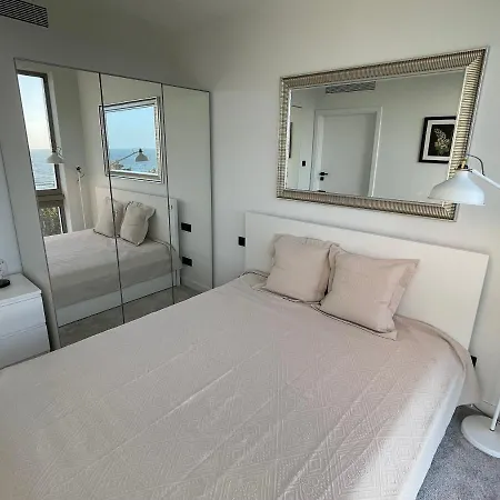 Apartment Pinea Z Niesamowitym Widokiem Na Morze Oraz Jacuzzi W Wybranych Apartamentach