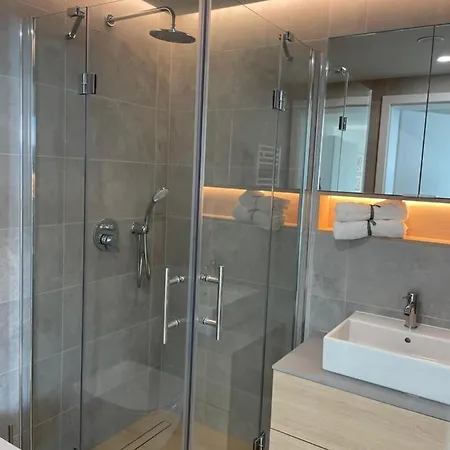 Pinea Z Niesamowitym Widokiem Na Morze Oraz Jacuzzi W Wybranych Apartamentach