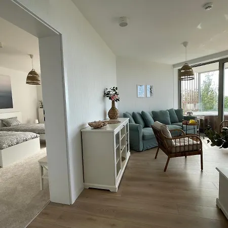 Pinea Z Niesamowitym Widokiem Na Morze Oraz Jacuzzi W Wybranych Apartamentach Apartment Pobierowo