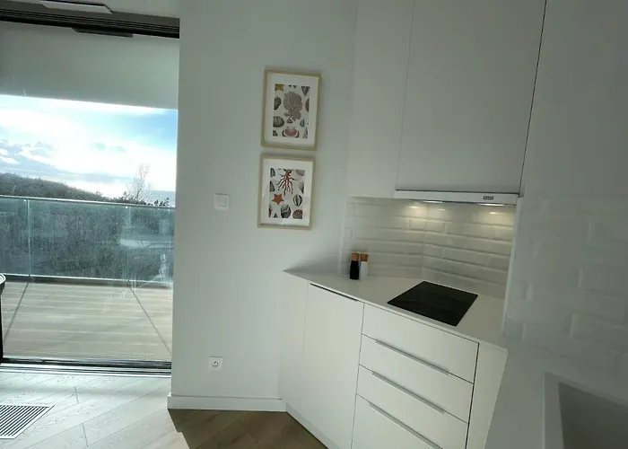 Pinea Z Niesamowitym Widokiem Na Morze Oraz Jacuzzi W Wybranych Apartamentach