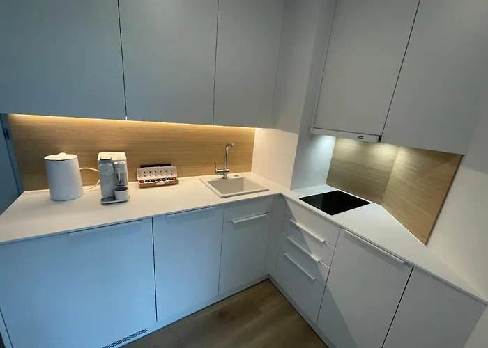 Pinea Z Niesamowitym Widokiem Na Morze Oraz Jacuzzi W Wybranych Apartamentach Pobierowo